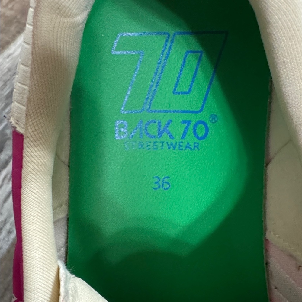 BACK 70 | Ghost - Cherry (official color)/hot pink, Sz 36 (US 6) - Picture 6 of 6